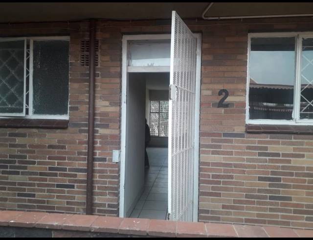 2 BEDROOM APARTMENT FOR SALE IN CROWN GARDENS